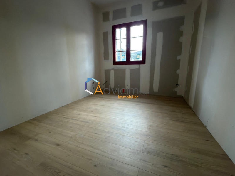 Appartement - 97 m² - 4 pièces