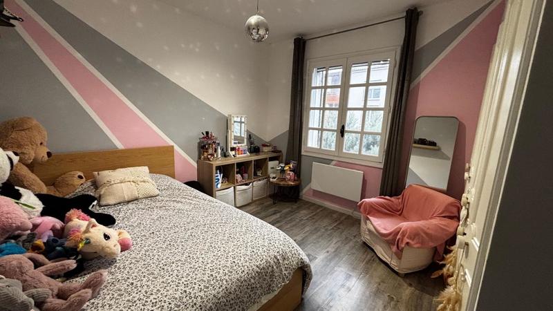 Maison - 180 m² - 7 pièces