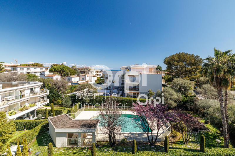 Appartement - 99 m² - 5 pièces