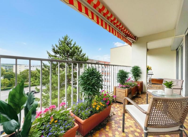 Appartement - 85 m² - 4 pièces