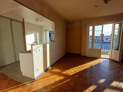 Appartement - 80 m² - 3 pièces