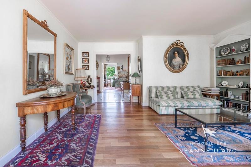 Appartement - 99 m² - 4 pièces