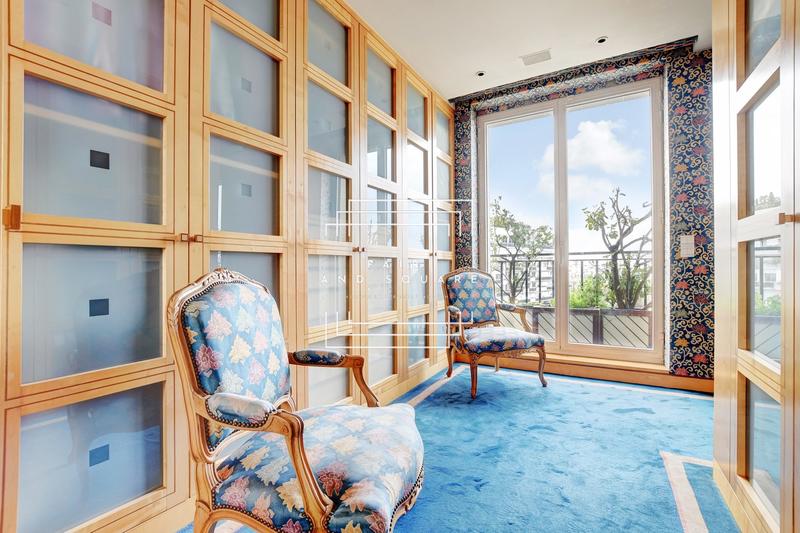 Appartement - 111 m² - 5 pièces