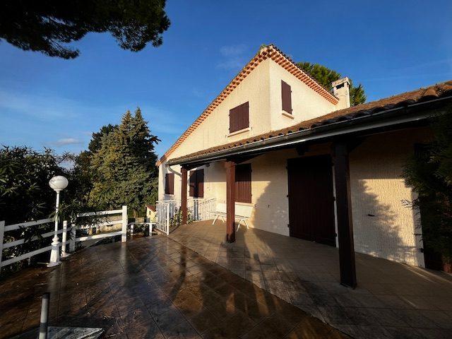 Villa - 169 m² - 6 pièces