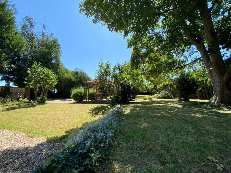 Maison - 211 m² - 6 pièces