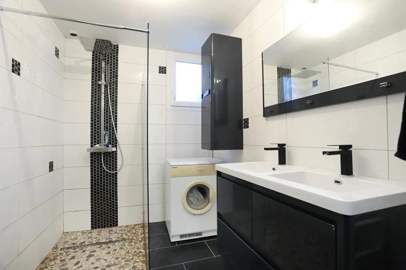 Maison - 324 m² - 8 pièces