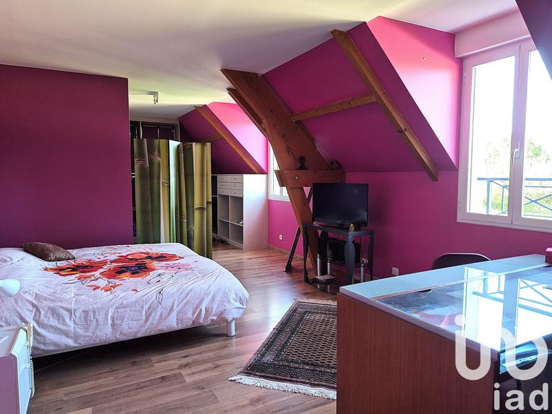 Maison - 300 m² - 8 pièces