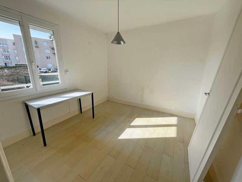 Appartement - 77 m² - 5 pièces