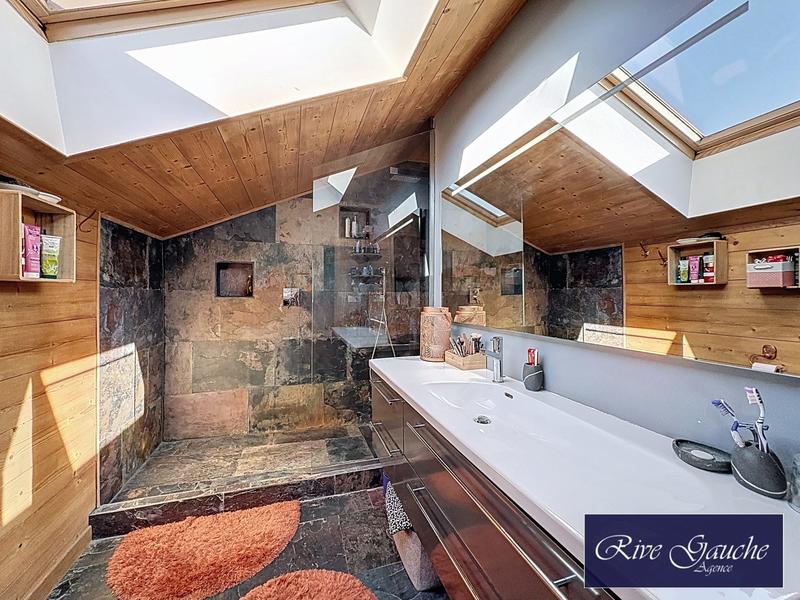 Maison - 345 m² - 7 pièces