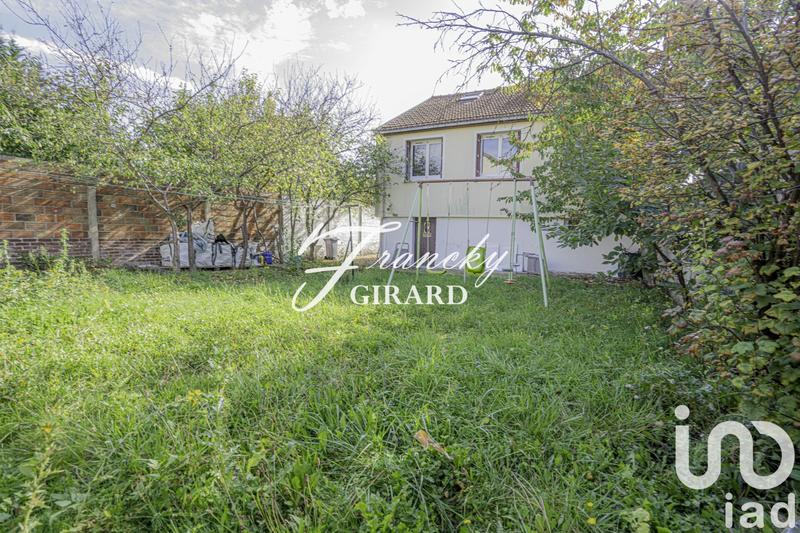 Maison - 95 m² - 5 pièces