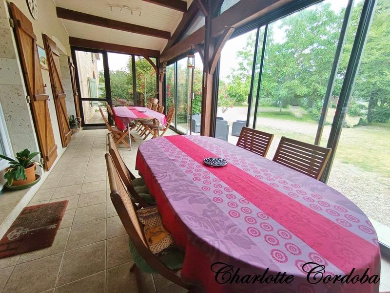 Propriété - 404 m² - 20 pièces