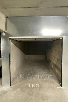 Parking / Garage - 12 m²