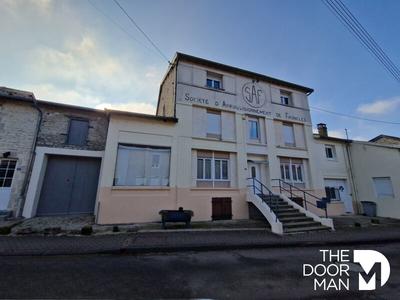 Maison - 436 m² - 12 pièces