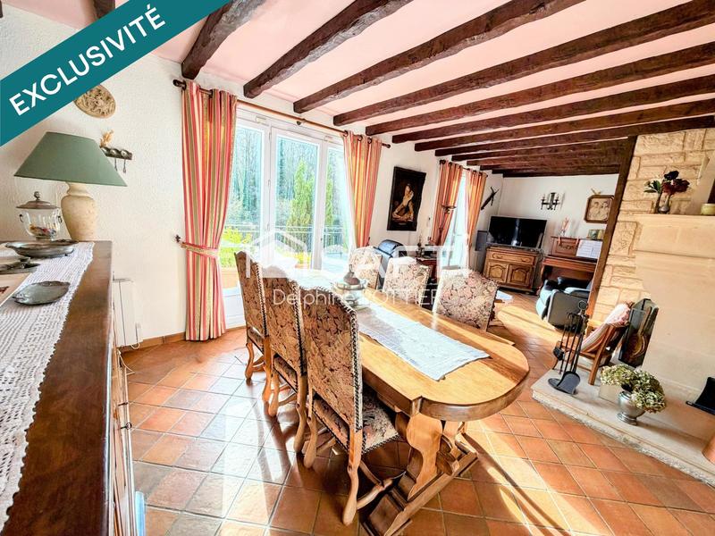 Maison - 275 m² - 11 pièces