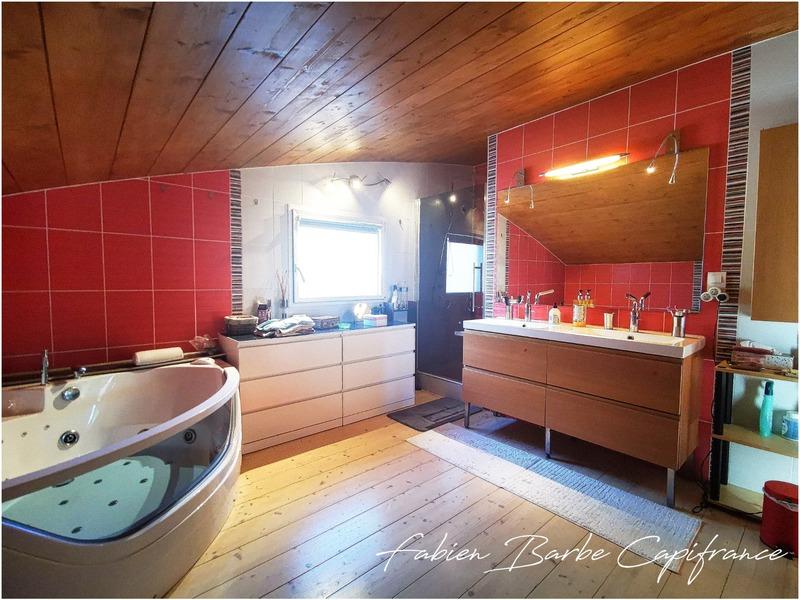 Maison - 180 m² - 10 pièces