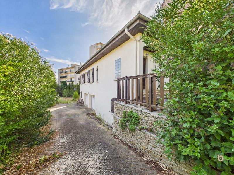 Maison - 141 m² - 5 pièces