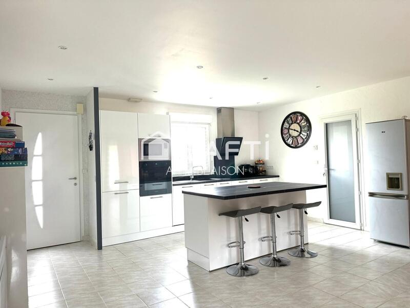 Maison - 104 m² - 6 pièces