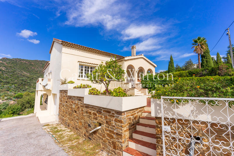 Villa - 181 m² - 7 pièces