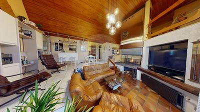 Maison - 140 m² - 6 pièces