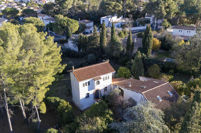 Maison traditionnelle - 215 m² - 8 pièces