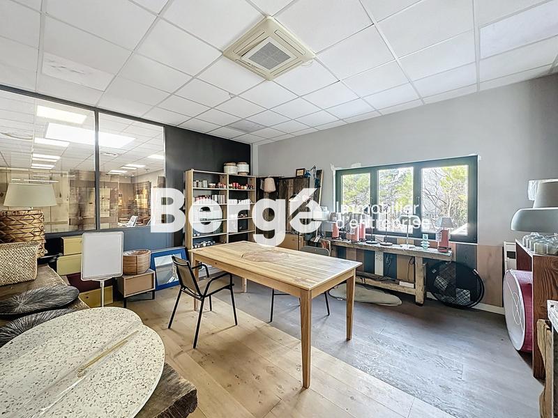 Entrepôt - 1 648 m²