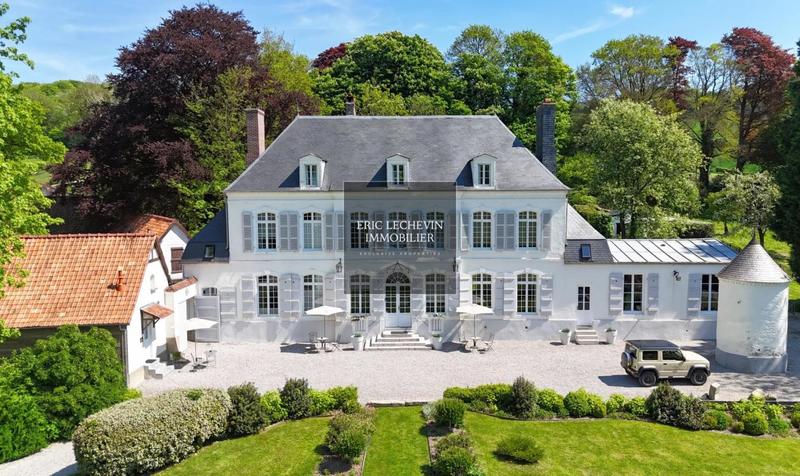 Château - 350 m² - 10 pièces