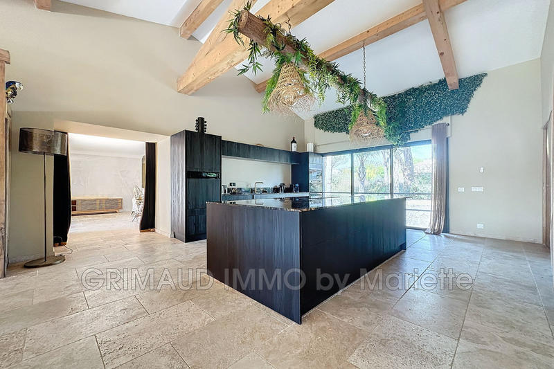 Villa - 308 m² - 8 pièces