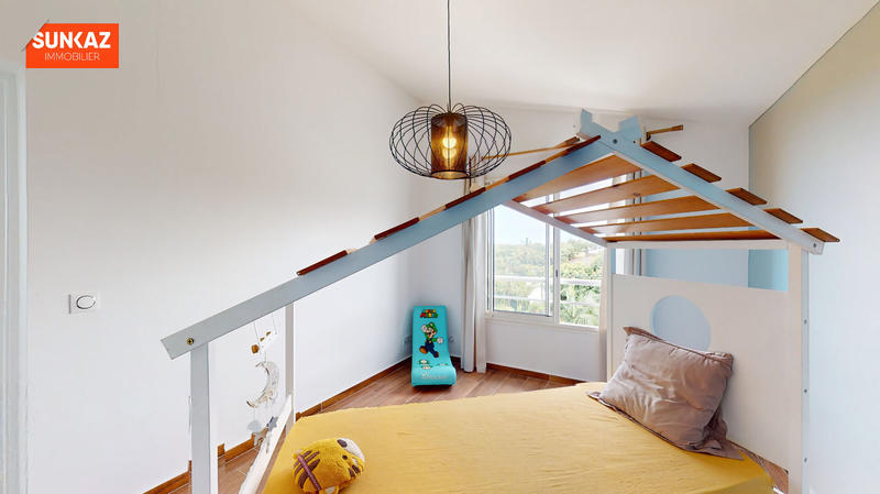 Maison - 178 m² - 6 pièces