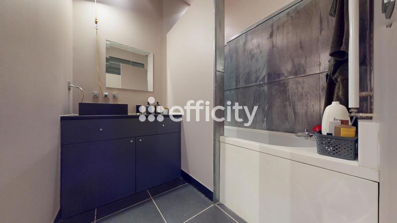 Loft - 149 m² - 4 pièces