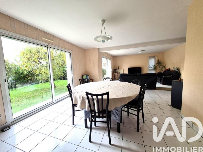 Maison - 190 m² - 8 pièces