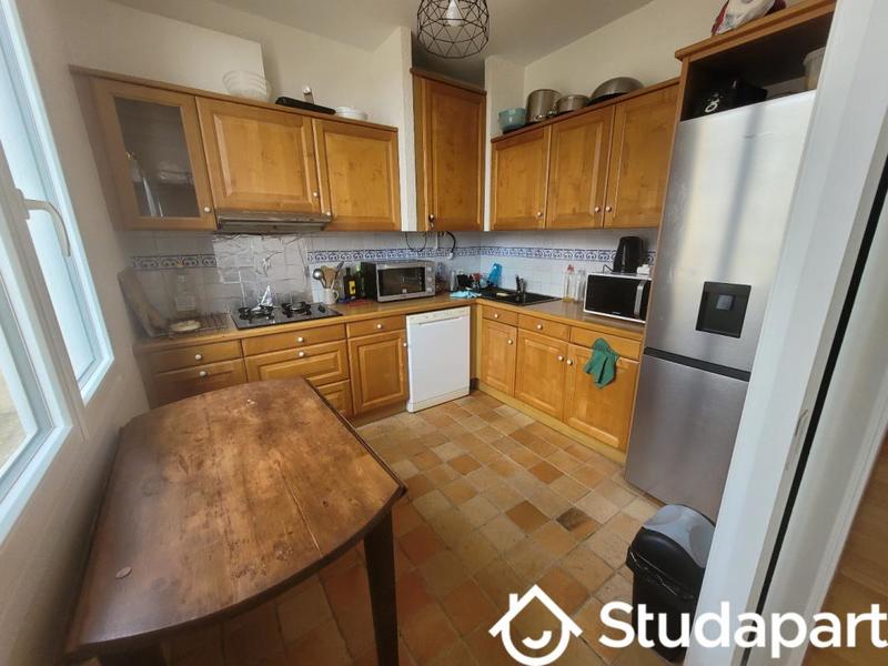 Chambre - 13 m² - 1 pièce