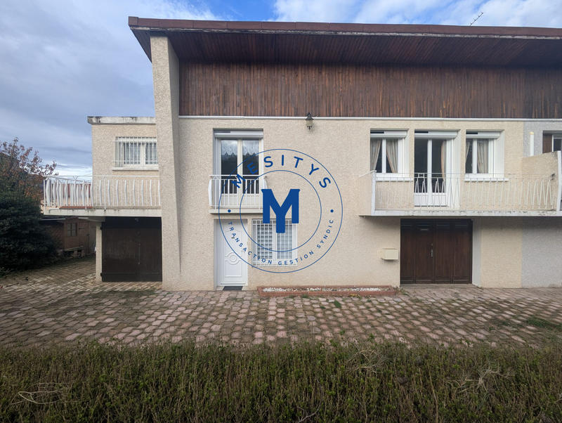 Maison - 104 m² - 5 pièces