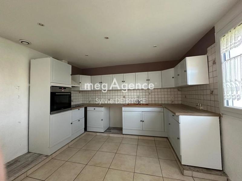 Maison - 162 m² - 8 pièces