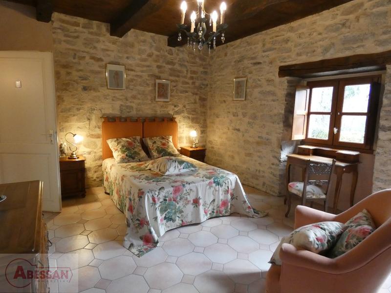 Maison - 285 m² - 8 pièces