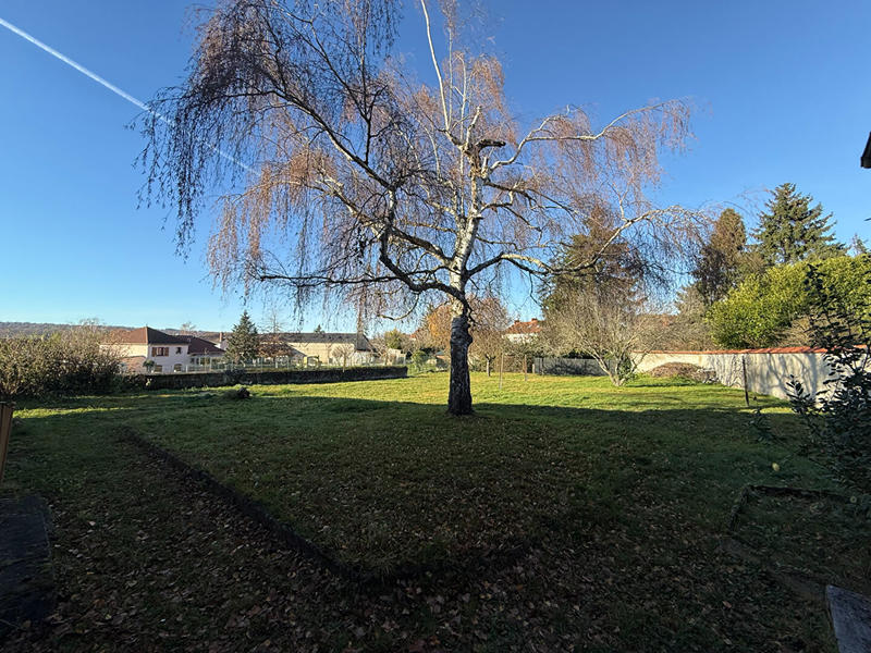 Maison - 104 m² - 10 pièces