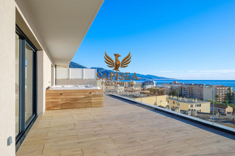 Appartement - 152 m² - 4 pièces