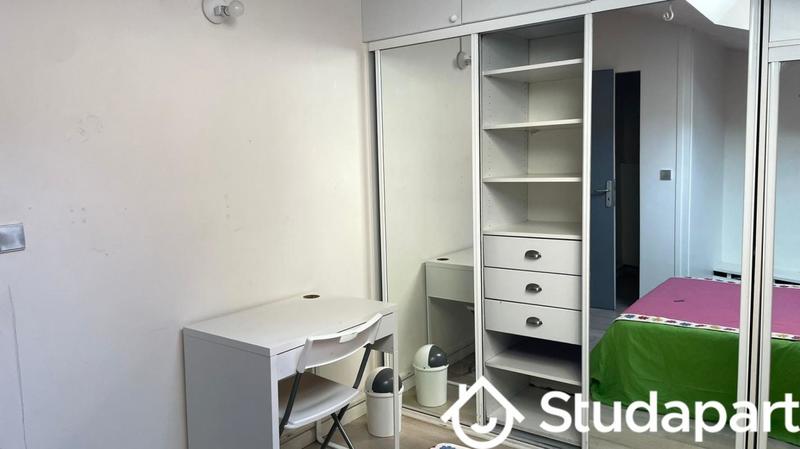 Chambre - 10 m² - 1 pièce
