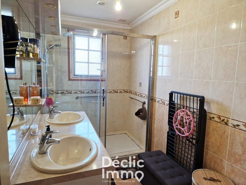 Pavillon - 161 m² - 7 pièces