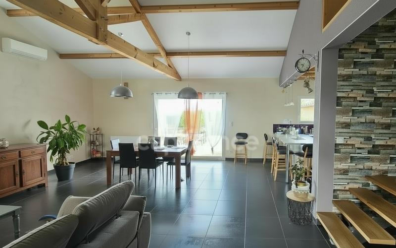 Maison - 170 m² - 7 pièces