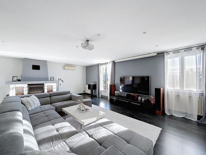 Pavillon - 176 m² - 5 pièces