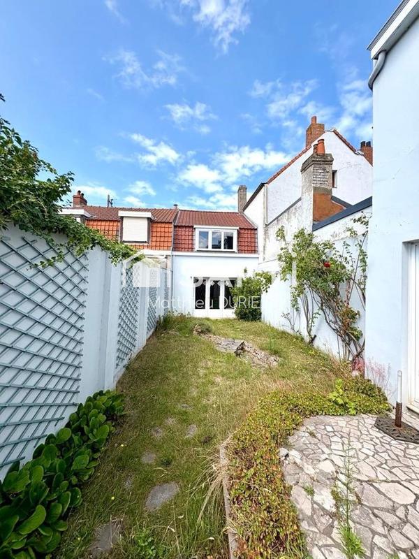 Maison - 180 m² - 10 pièces