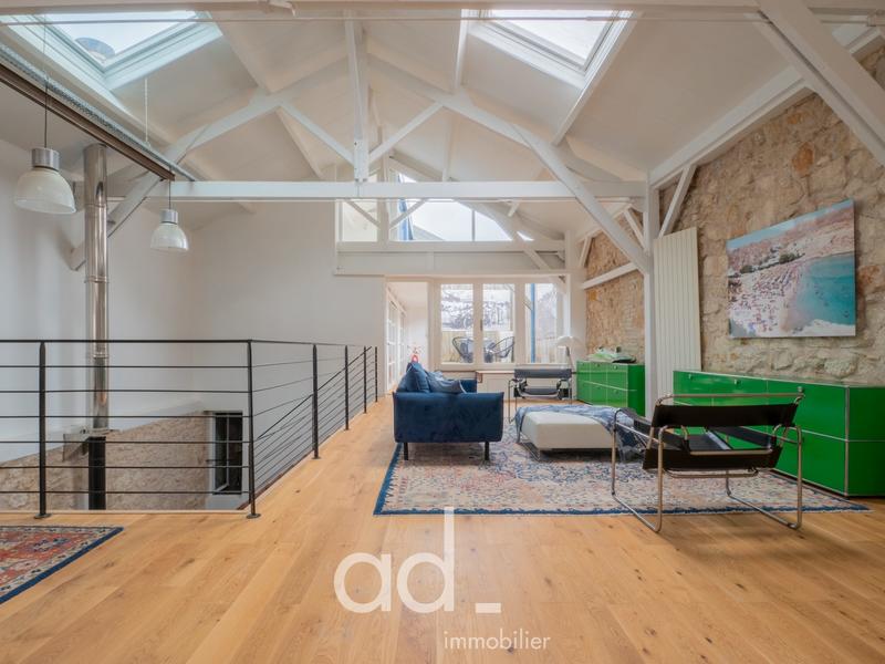 Maison contemporaine - 253 m² - 6 pièces