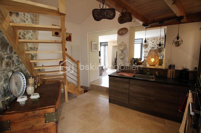 Demeure - 150 m² - 9 pièces