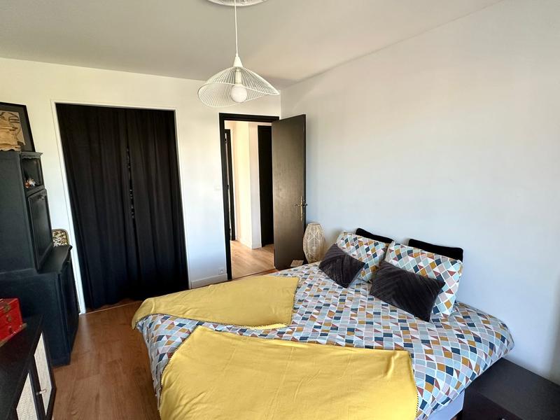 Appartement - 96 m² - 5 pièces