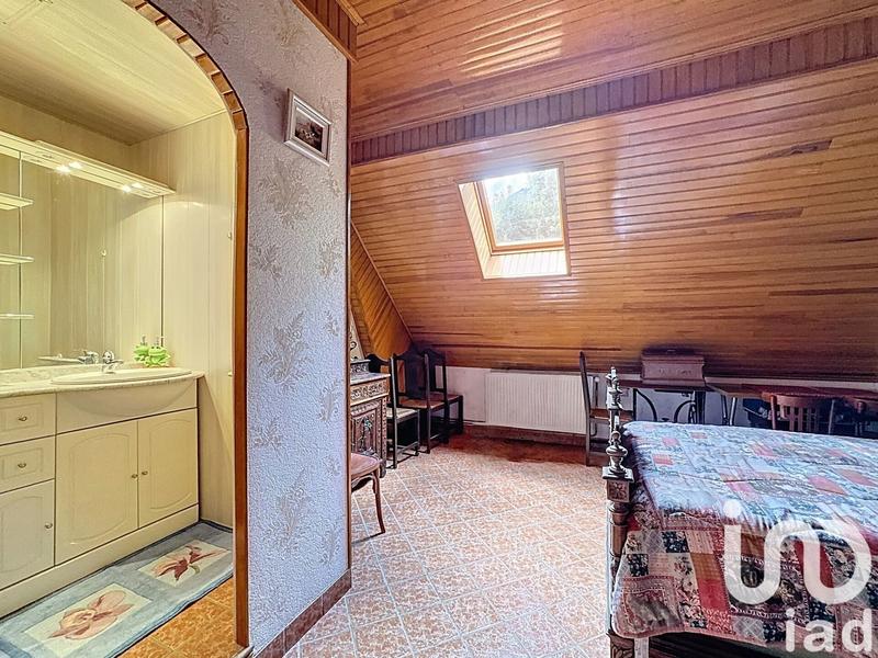 Maison - 275 m² - 8 pièces