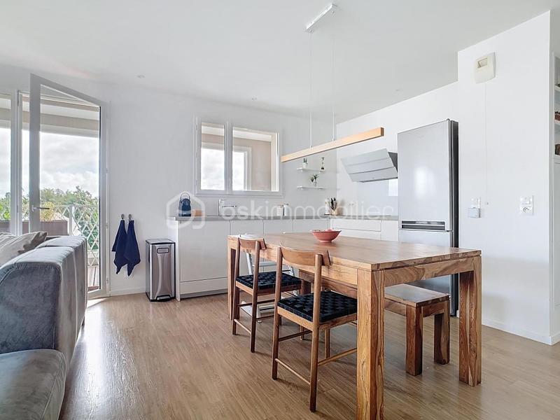 Appartement - 81 m² - 4 pièces