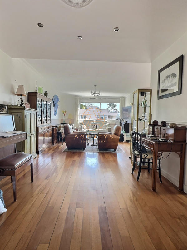 Appartement - 100 m² - 5 pièces