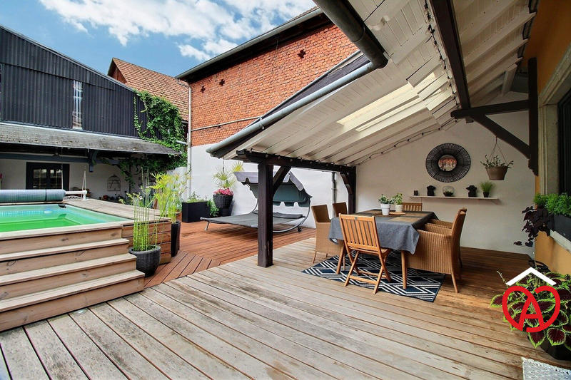 Maison - 229 m² - 7 pièces