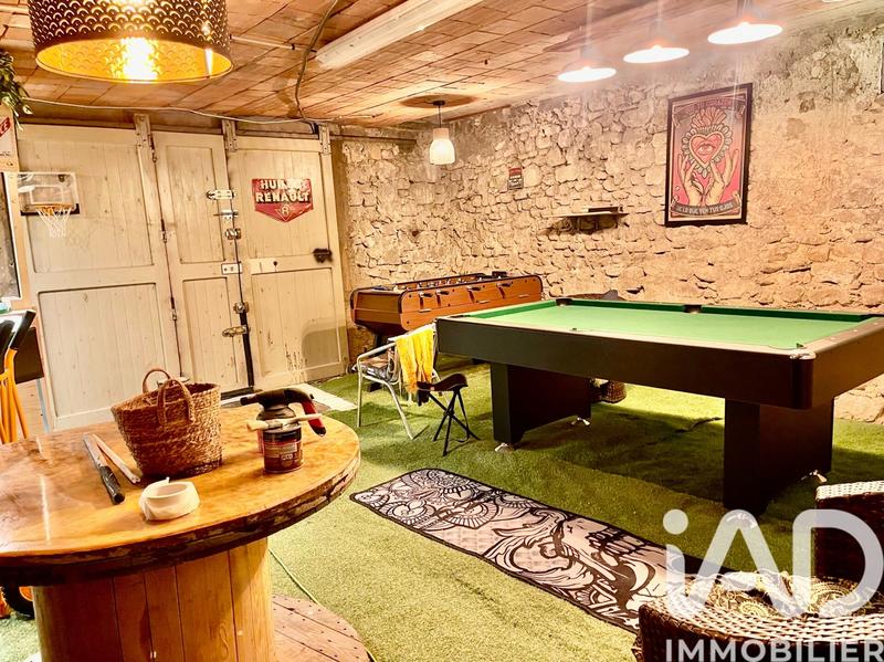 Maison - 190 m² - 9 pièces