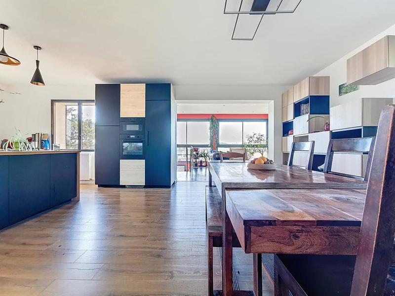 Maison - 192 m² - 5 pièces